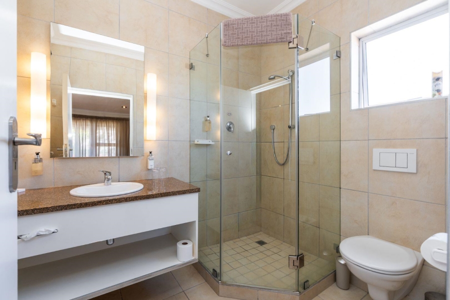 6 Bedroom Property for Sale in Milnerton Western Cape